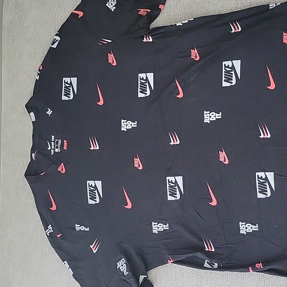 Nike tshirt